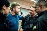 Chuck Norris l&aacute;togat&aacute;sa haz&aacute;nkban &eacute;s a TEK-ben
